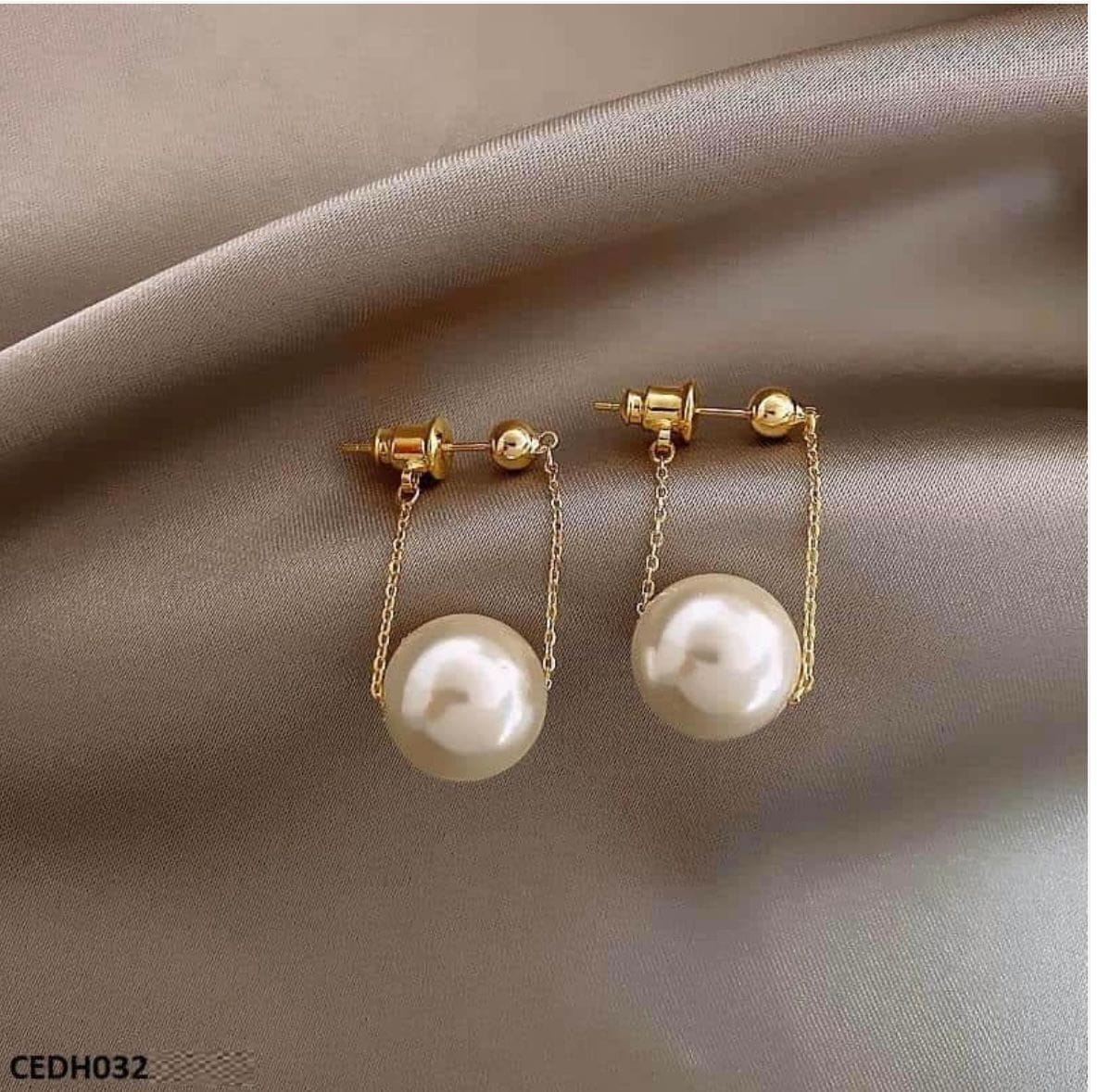 Curb Drop Pearl Earrings 1 Curb Drop Pearl Earrings